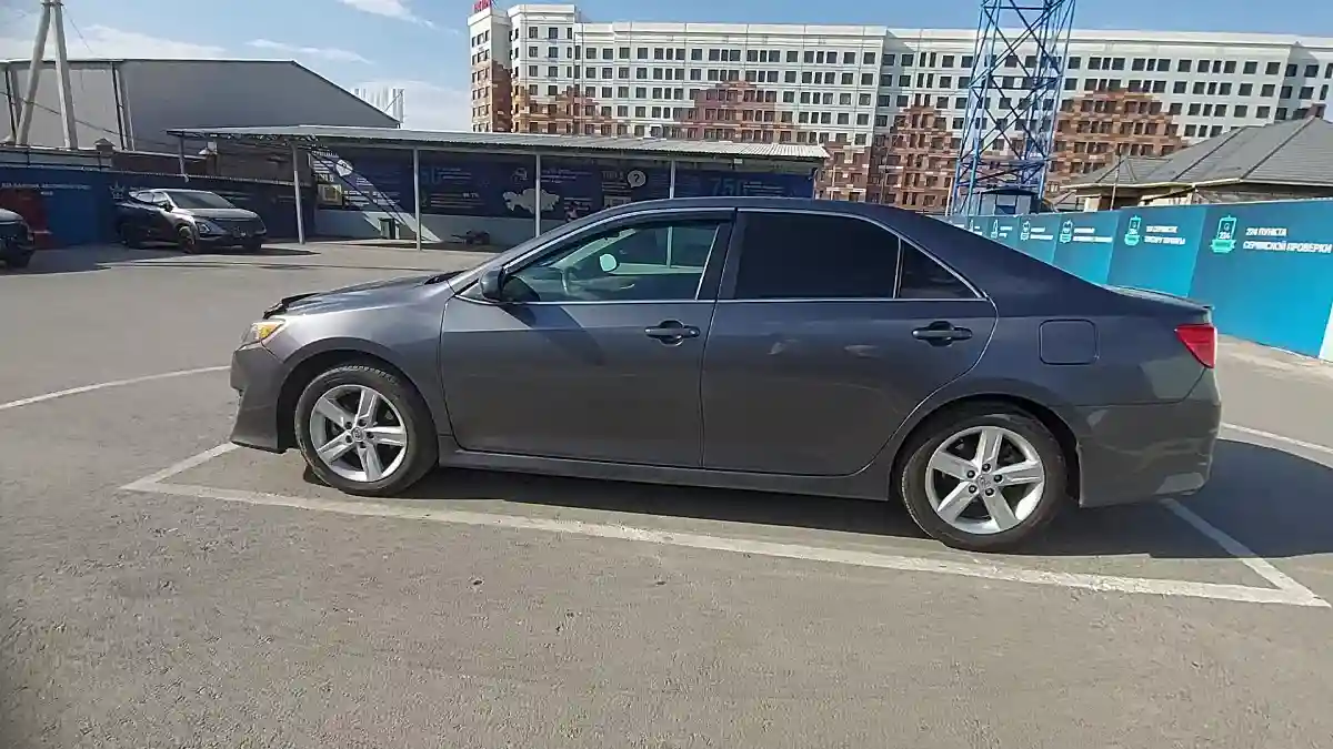 Toyota Camry 2013 года за 9 500 000 тг. в Шымкент