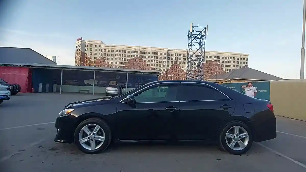 Toyota Camry 2014 года за 9 040 000 тг. в Шымкент