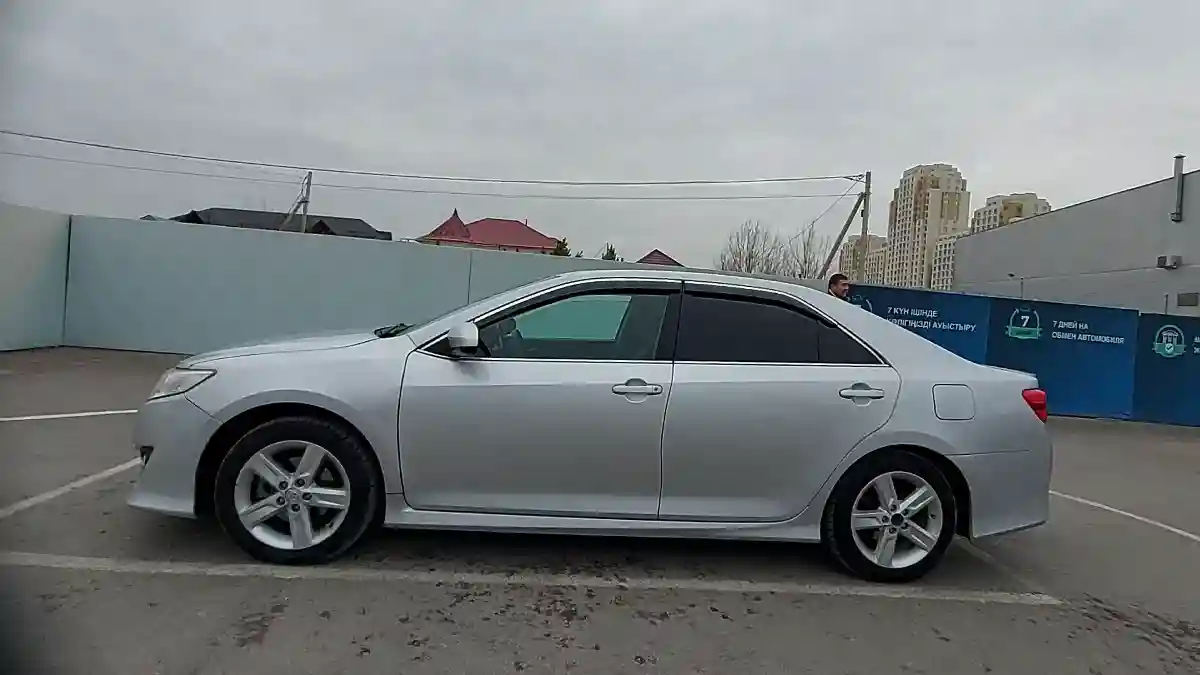 Toyota Camry 2014 года за 9 000 000 тг. в Шымкент