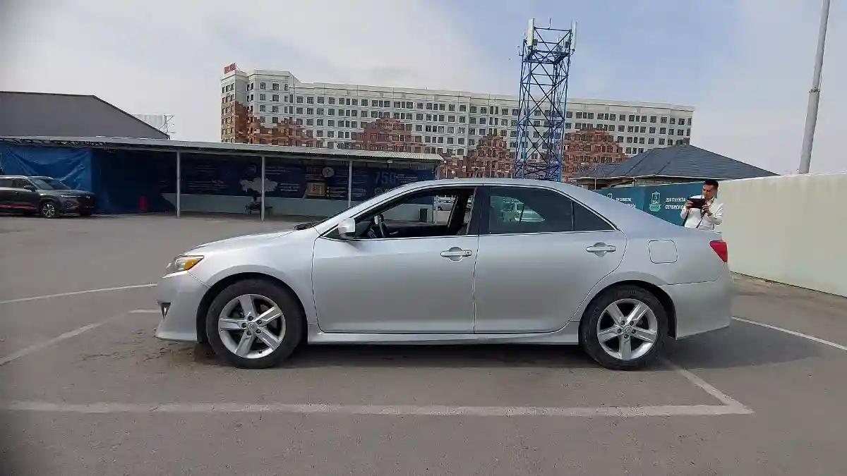 Toyota Camry 2013 года за 9 250 000 тг. в Шымкент