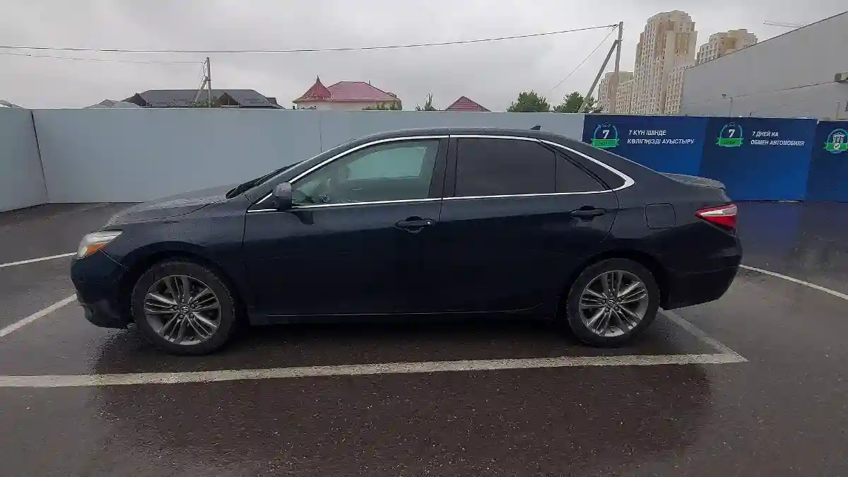 Toyota Camry 2017 года за 9 500 000 тг. в Шымкент