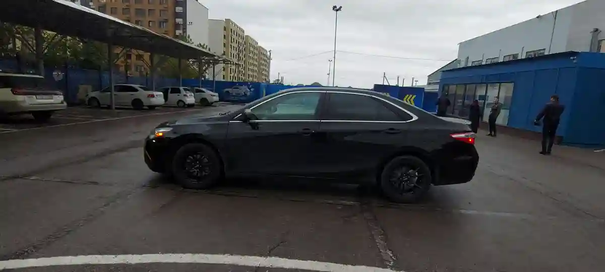 Toyota Camry 2017 года за 11 000 000 тг. в Алматы