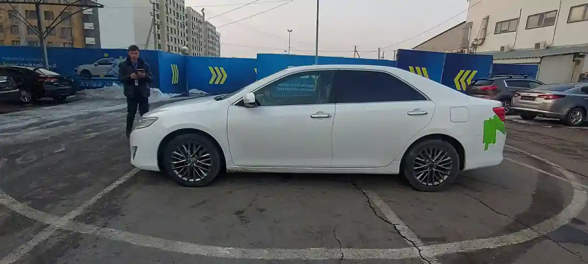 Toyota Camry 2011 года за 10 000 000 тг. в Алматы