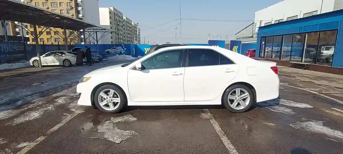 Toyota Camry 2013 года за 8 000 000 тг. в Алматы