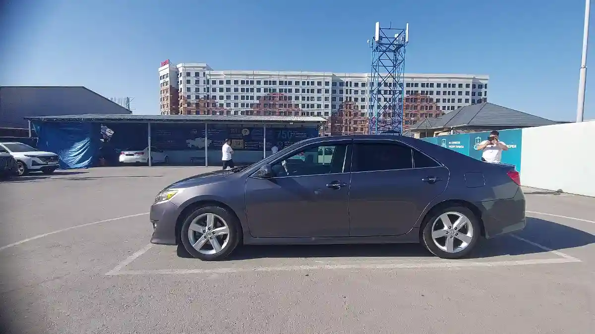 Toyota Camry 2014 года за 9 300 000 тг. в Шымкент