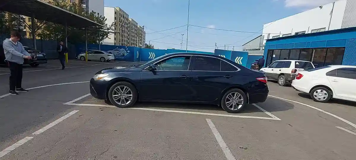 Toyota Camry 2015 года за 9 000 000 тг. в Алматы