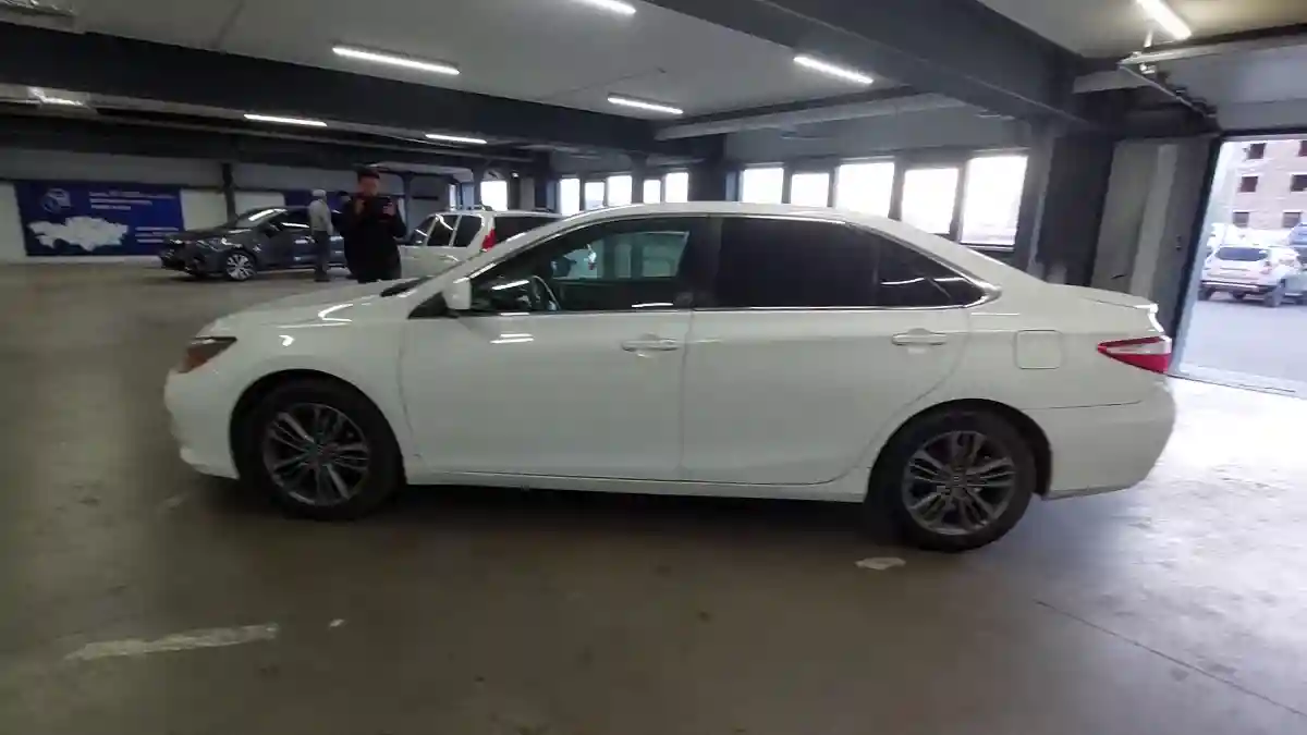 Toyota Camry 2016 года за 10 000 000 тг. в Астана