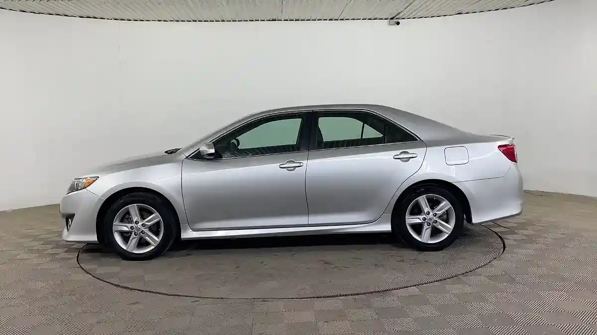 Toyota Camry 2013 года за 9 490 000 тг. в Шымкент