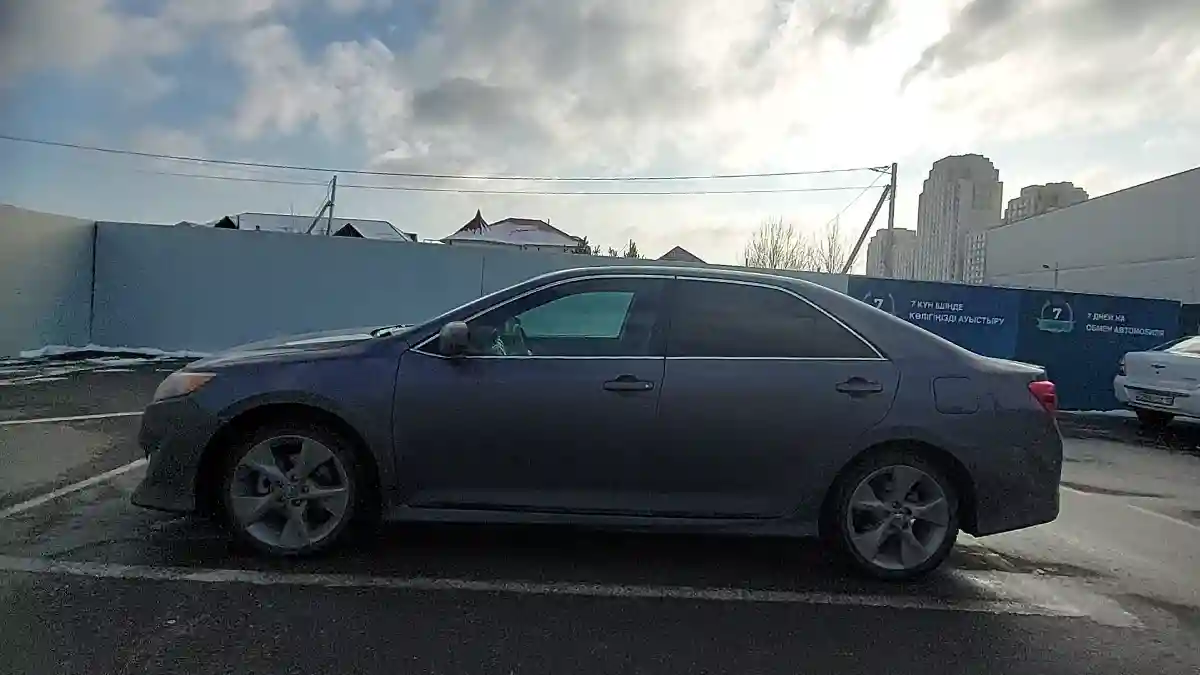 Toyota Camry 2013 года за 9 500 000 тг. в Шымкент