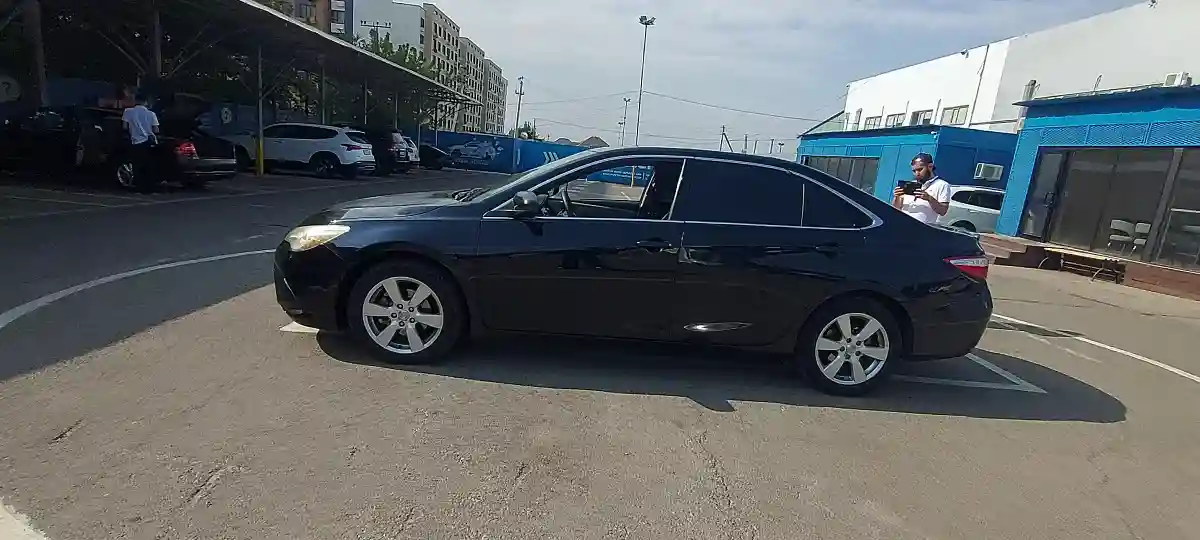 Toyota Camry 2016 года за 8 000 000 тг. в Алматы