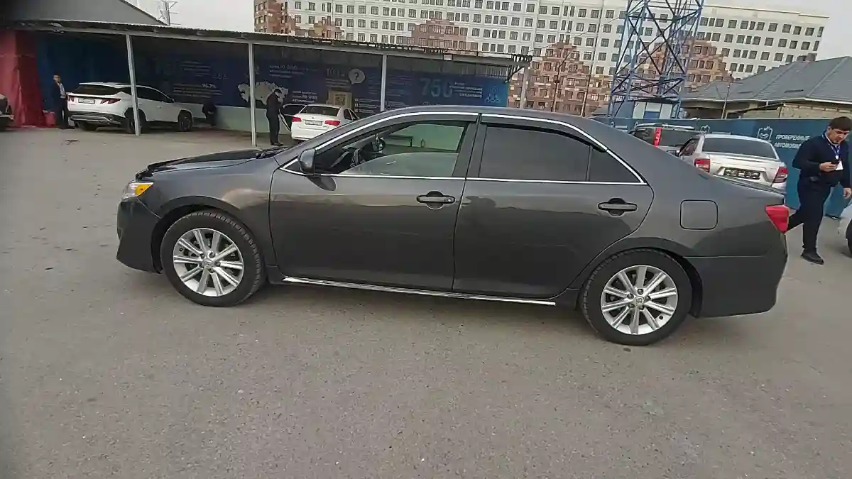Toyota Camry 2012 года за 9 000 000 тг. в Шымкент