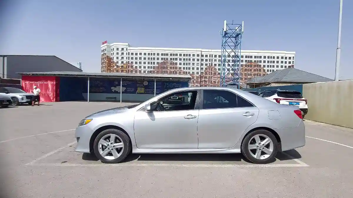 Toyota Camry 2014 года за 9 200 000 тг. в Шымкент