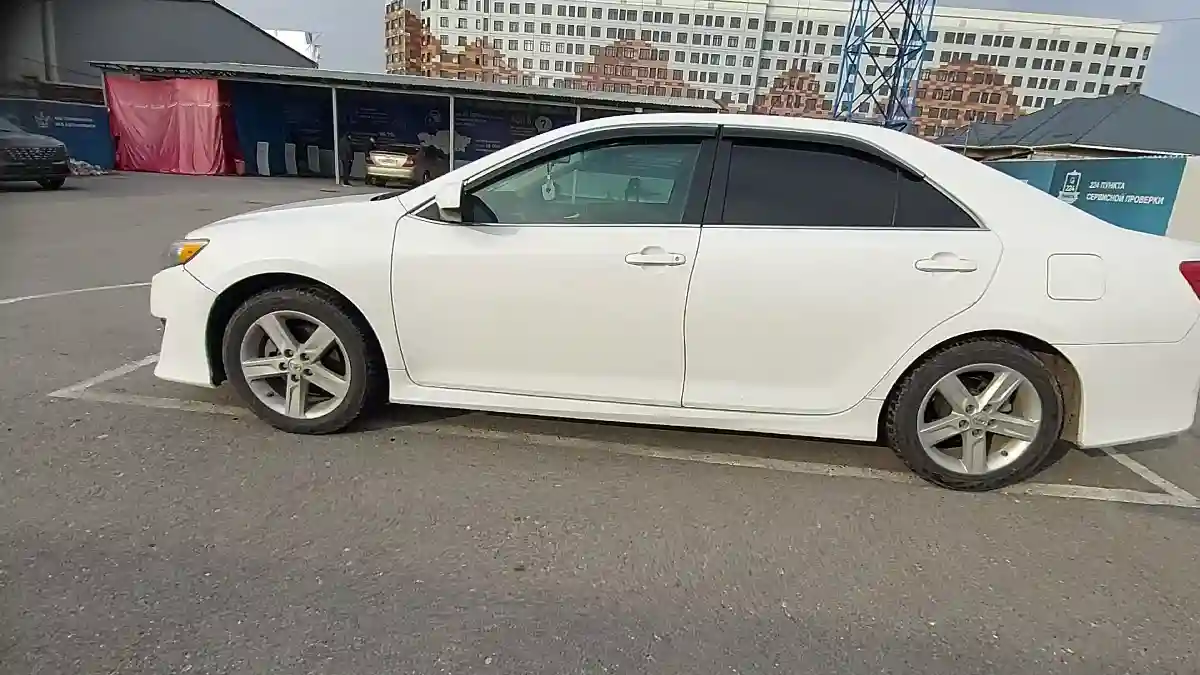 Toyota Camry 2014 года за 8 800 000 тг. в Шымкент