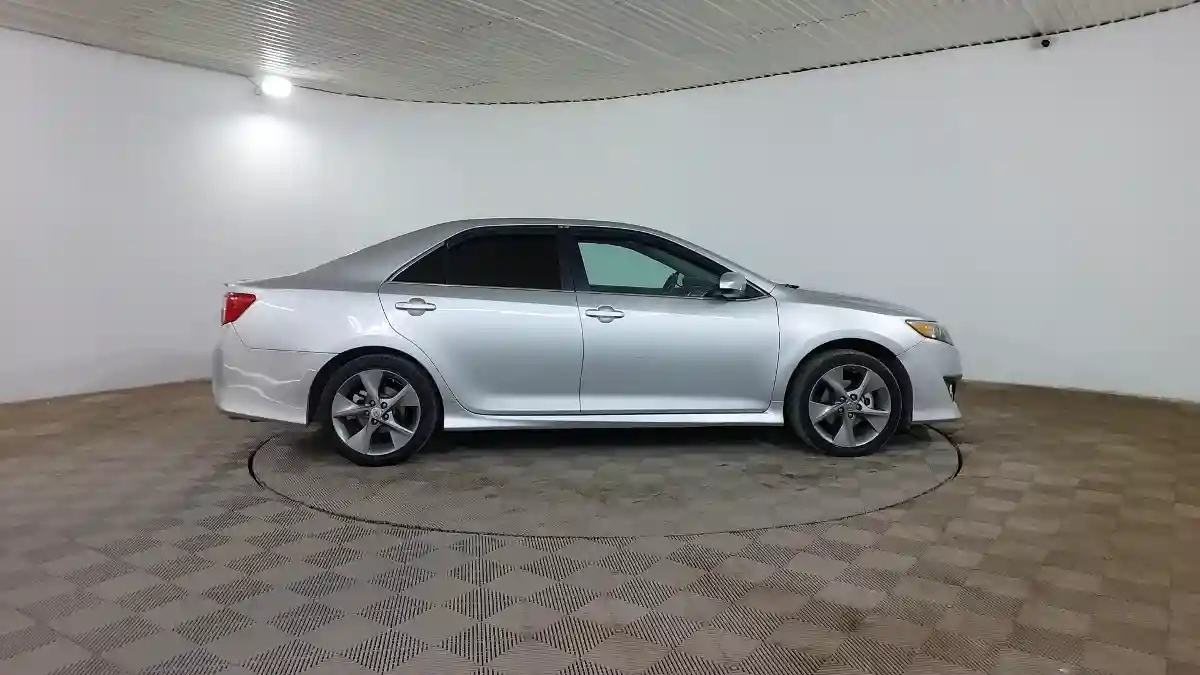 Toyota Camry 2014 года за 8 590 000 тг. в Шымкент