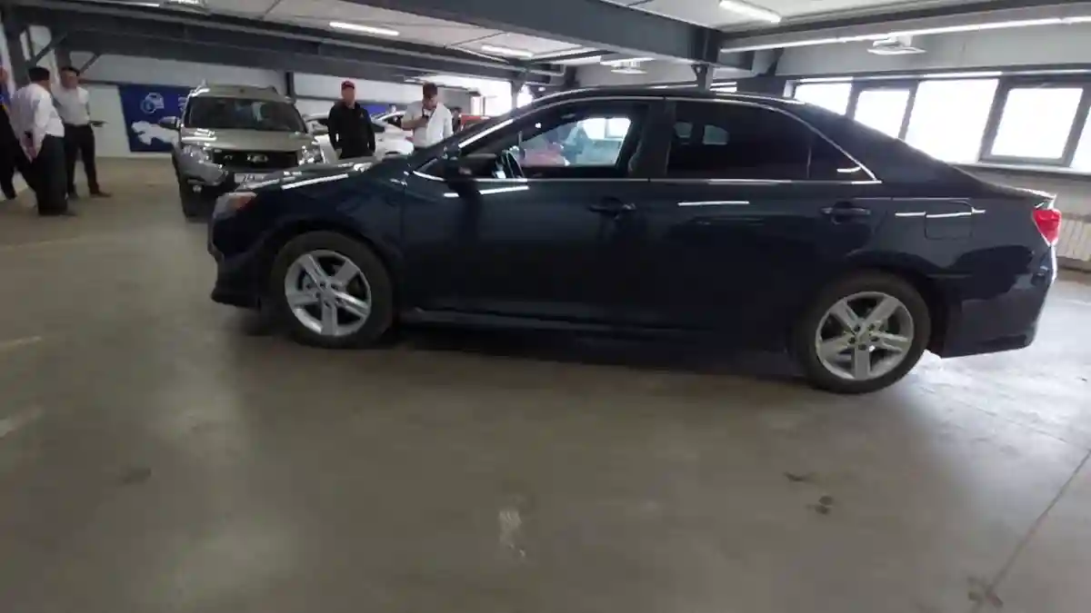 Toyota Camry 2014 года за 7 800 000 тг. в Астана