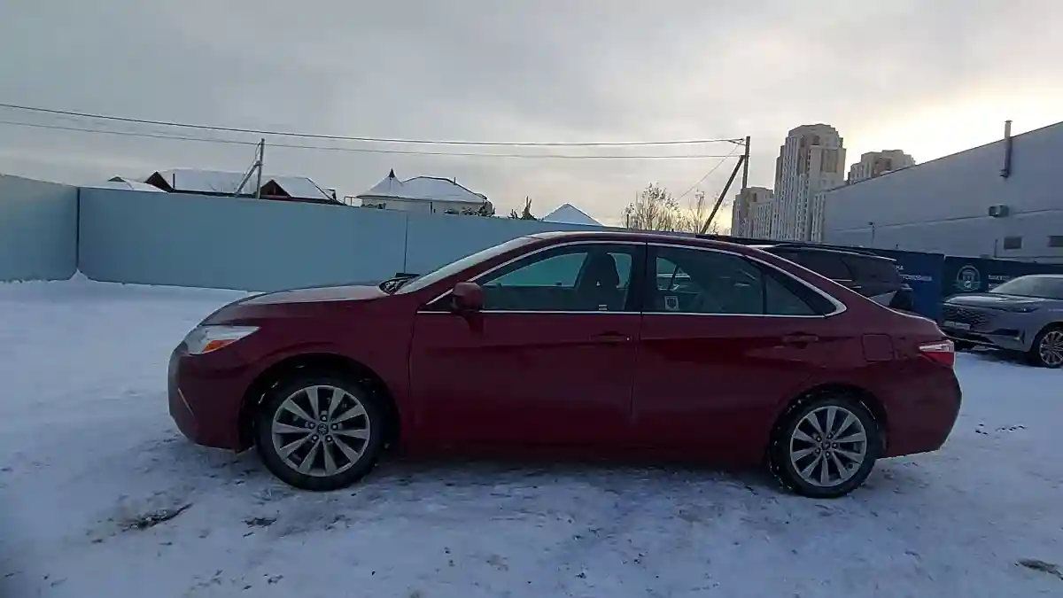 Toyota Camry 2017 года за 10 500 000 тг. в Шымкент