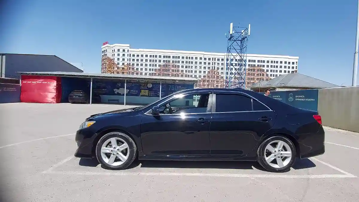 Toyota Camry 2013 года за 8 750 000 тг. в Шымкент