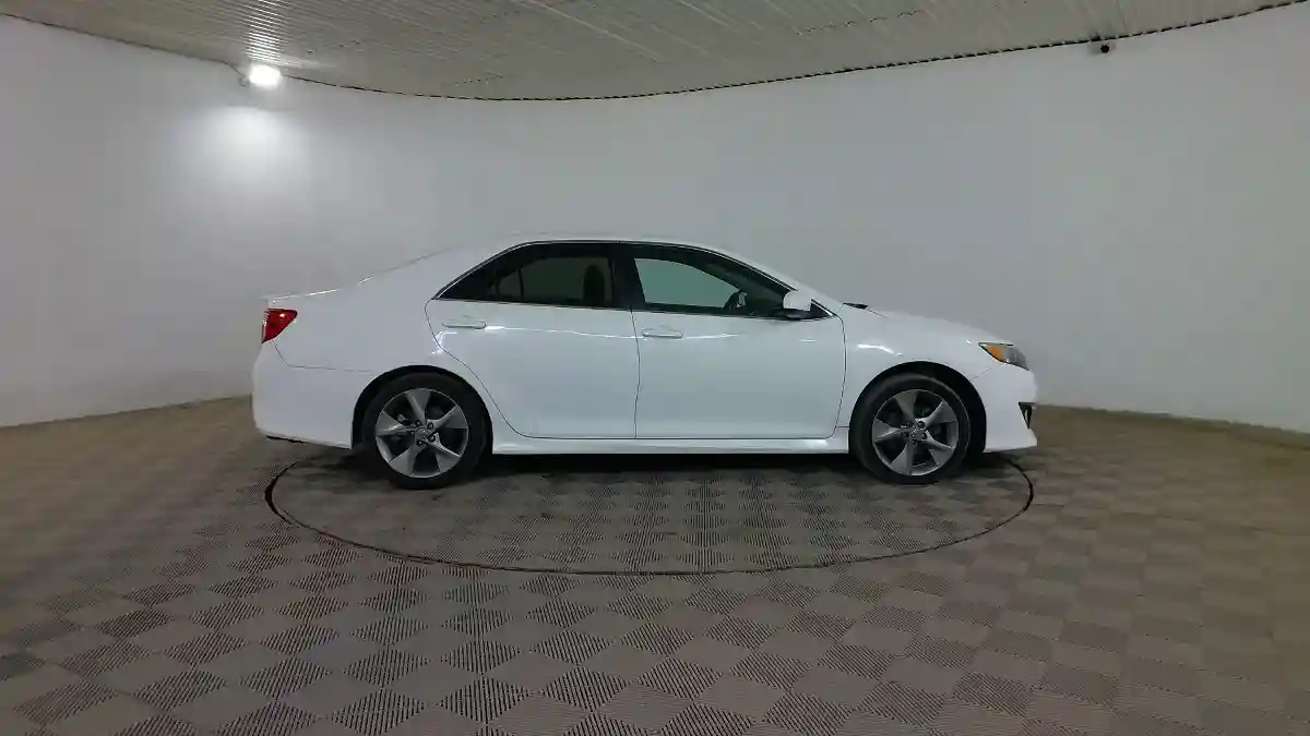 Toyota Camry 2014 года за 8 990 000 тг. в Шымкент