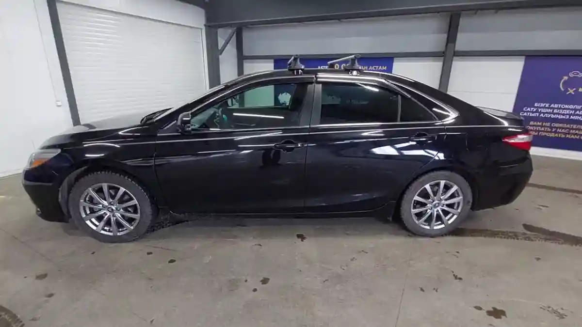 Toyota Camry 2016 года за 9 000 000 тг. в Астана