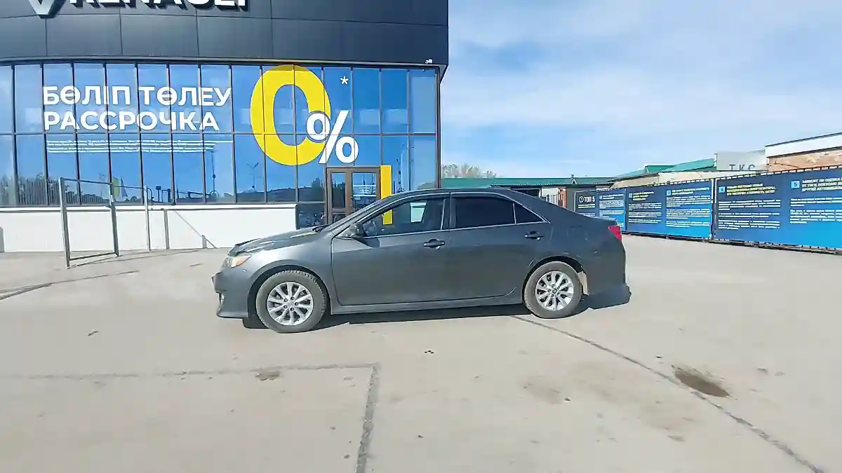 Toyota Camry 2012 года за 9 000 000 тг. в Актобе