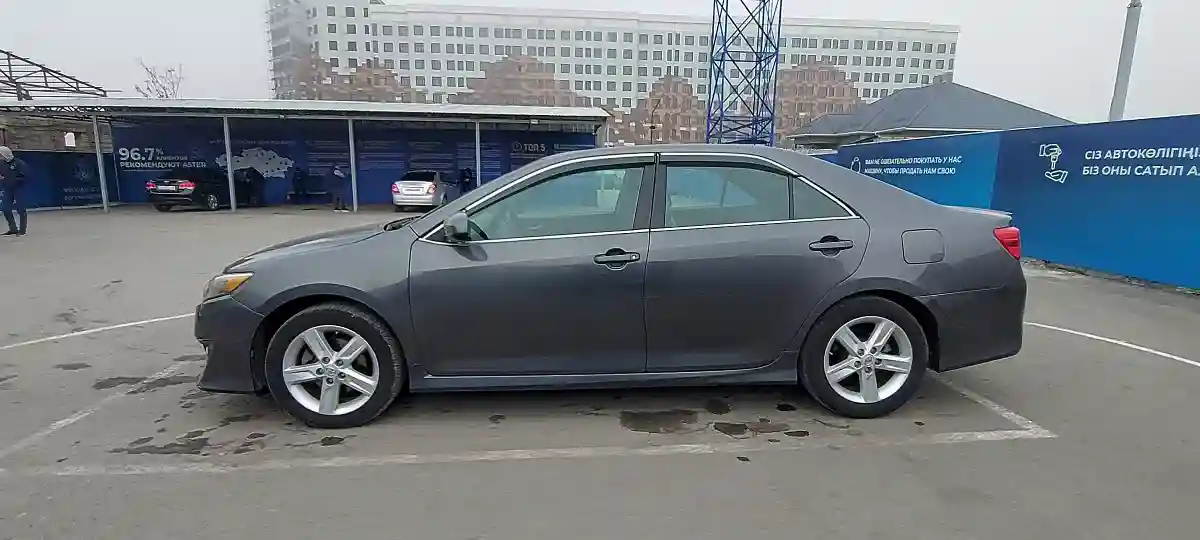 Toyota Camry 2013 года за 8 700 000 тг. в Шымкент