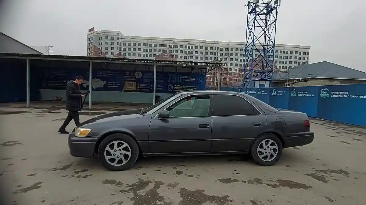 Toyota Camry 2000 года за 2 500 000 тг. в Шымкент