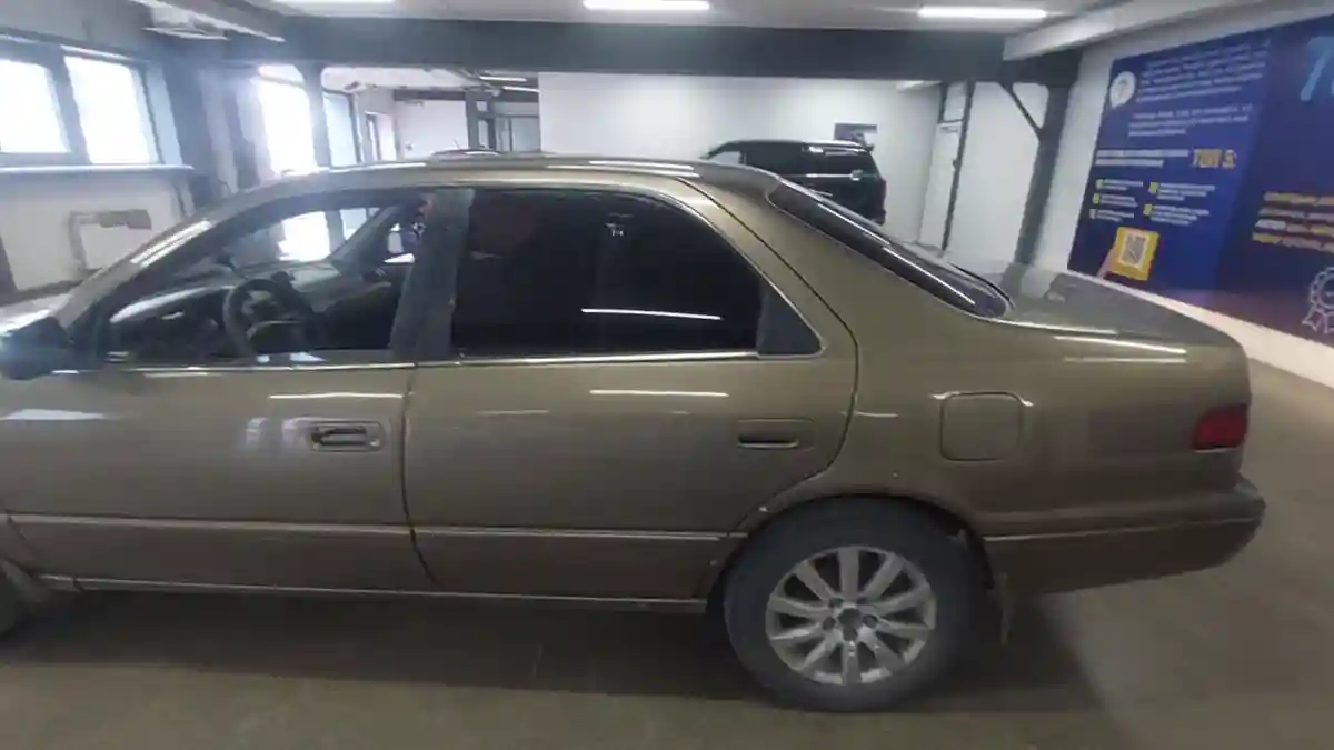 Toyota Camry 1999 года за 2 900 000 тг. в Астана