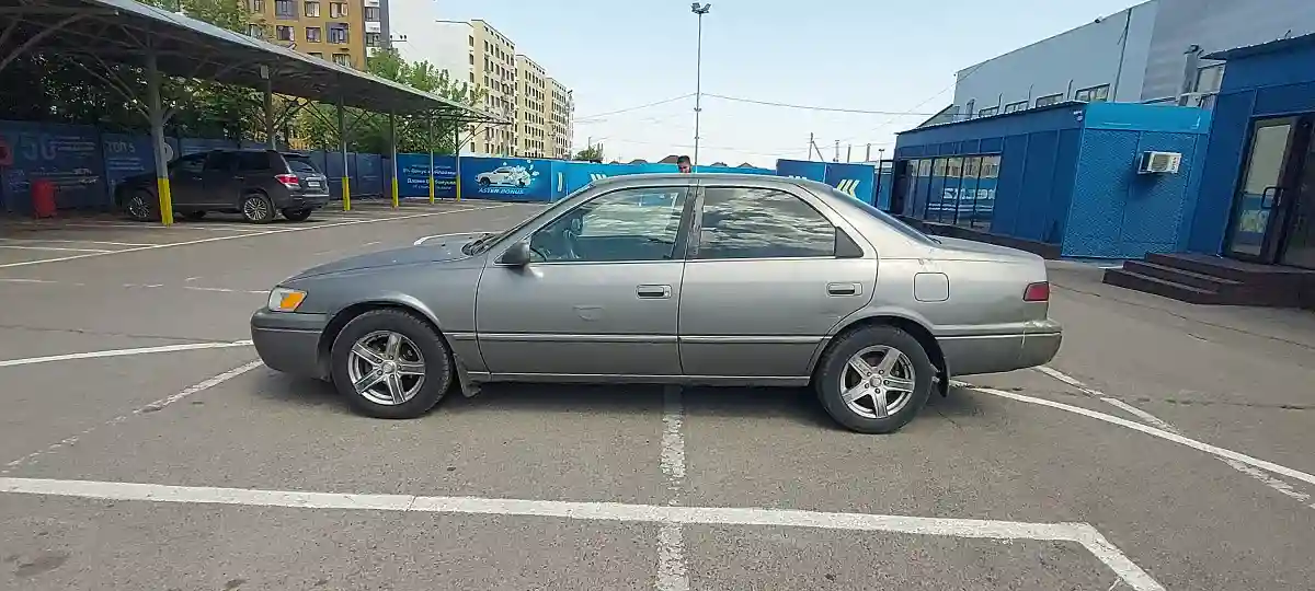 Toyota Camry 1997 года за 3 000 000 тг. в Алматы