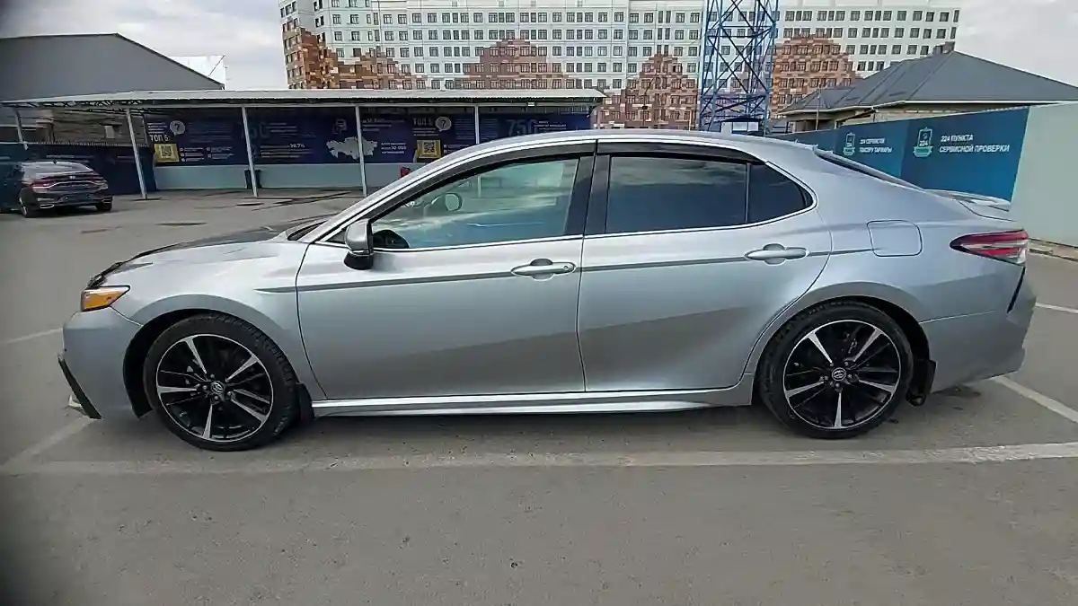 Toyota Camry 2019 года за 15 000 000 тг. в Шымкент