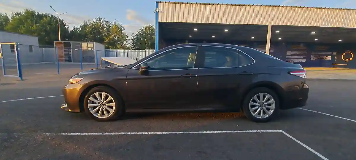 Toyota Camry 2020 года за 13 086 000 тг. в Шымкент