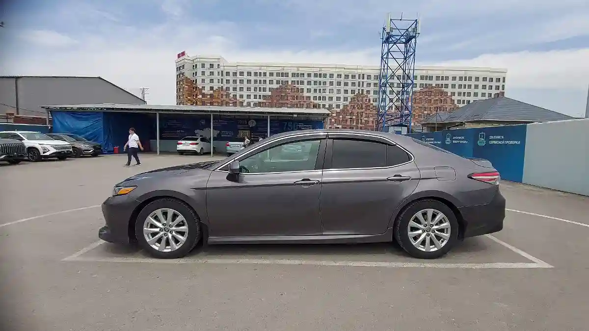 Toyota Camry 2020 года за 12 000 000 тг. в Шымкент