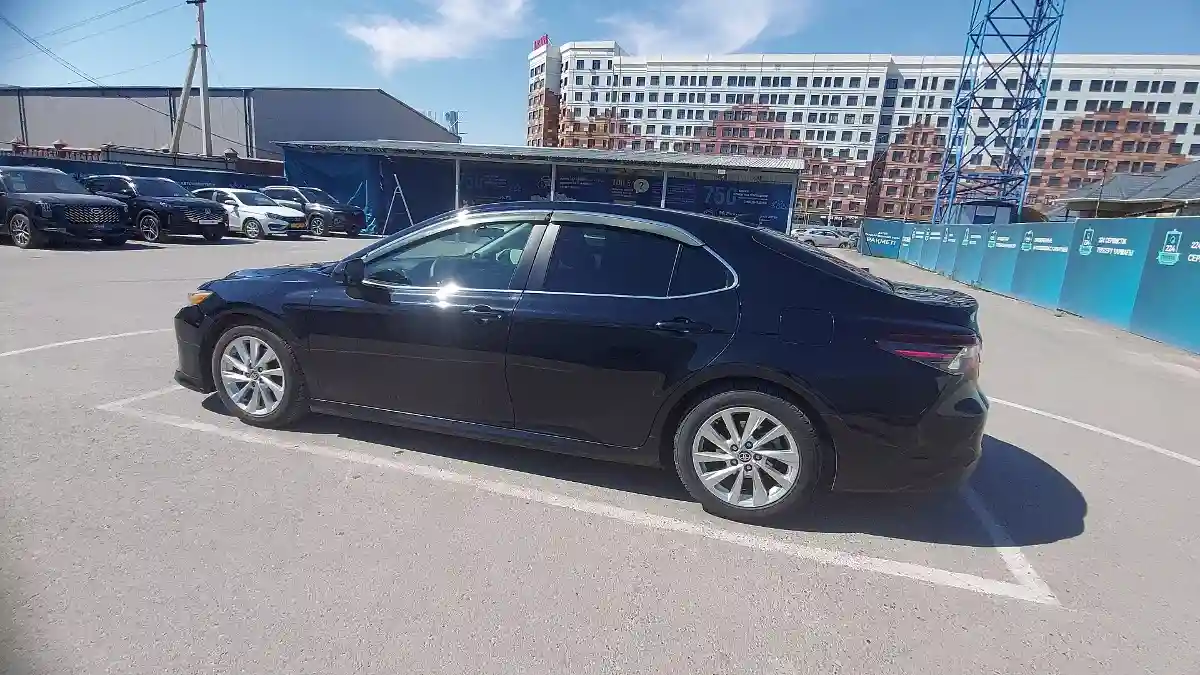 Toyota Camry 2021 года за 13 000 000 тг. в Шымкент