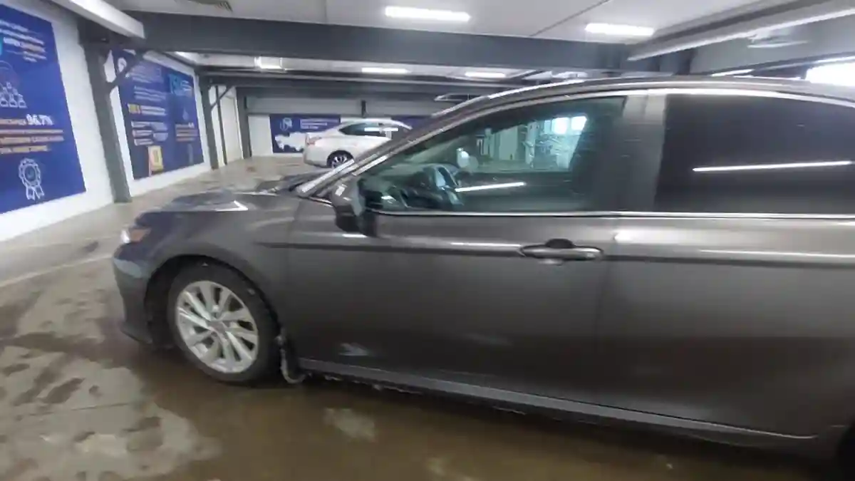 Toyota Camry 2021 года за 12 000 000 тг. в Астана