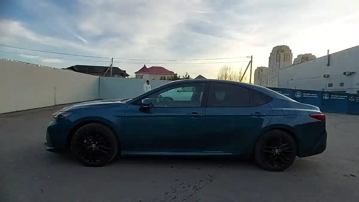 Toyota Camry 2024 года за 24 000 000 тг. в Шымкент