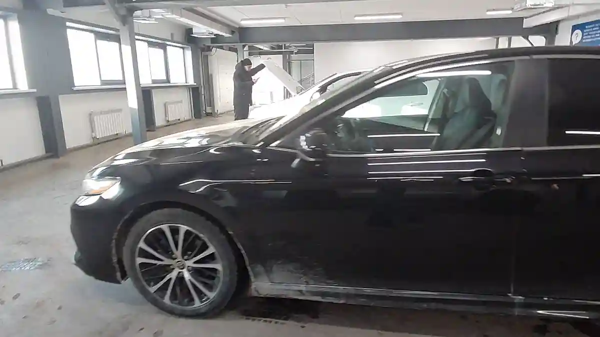 Toyota Camry 2020 года за 12 500 000 тг. в Астана