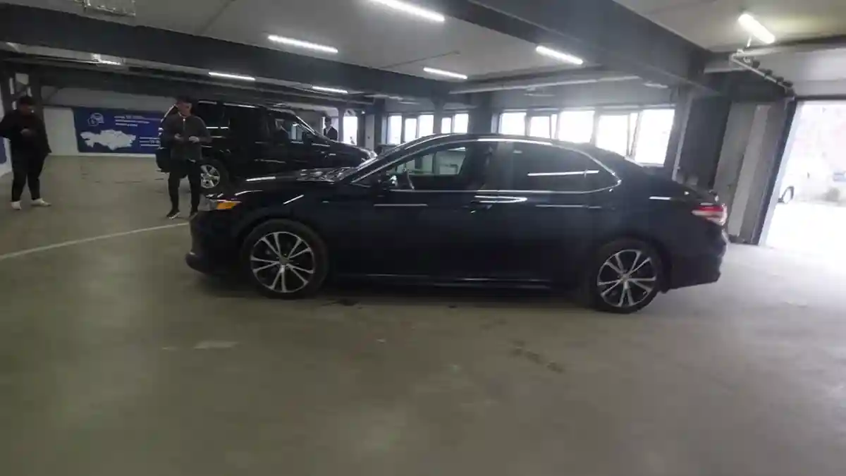 Toyota Camry 2019 года за 12 000 000 тг. в Астана