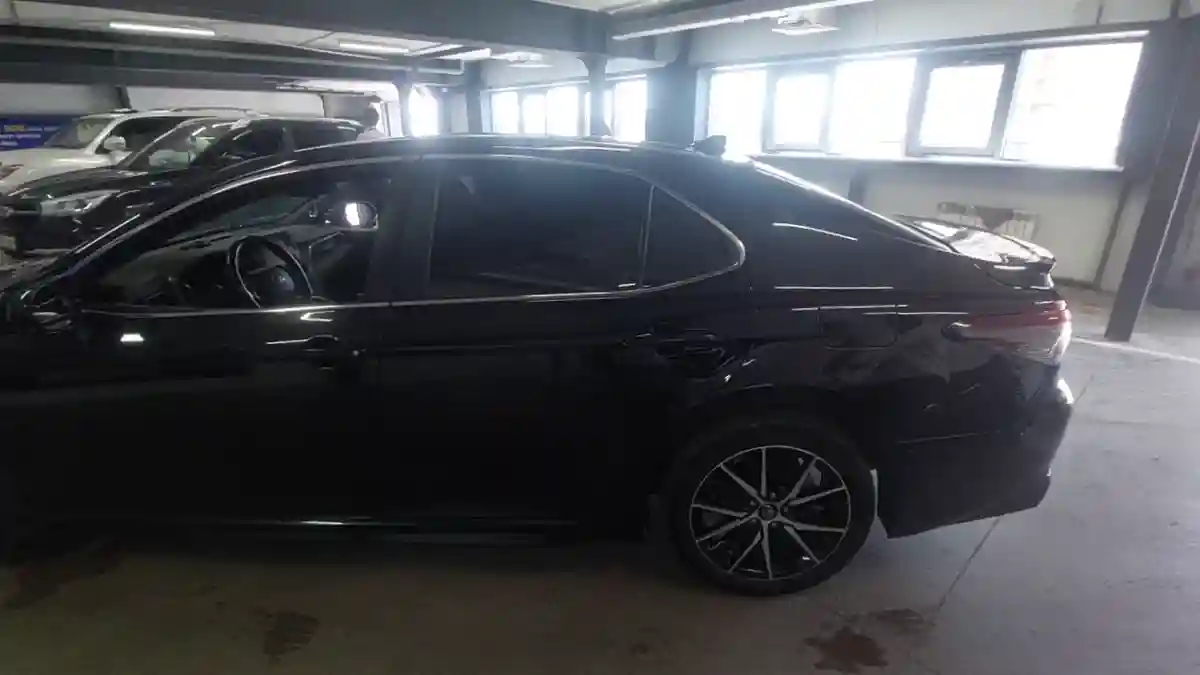 Toyota Camry 2020 года за 11 500 000 тг. в Астана