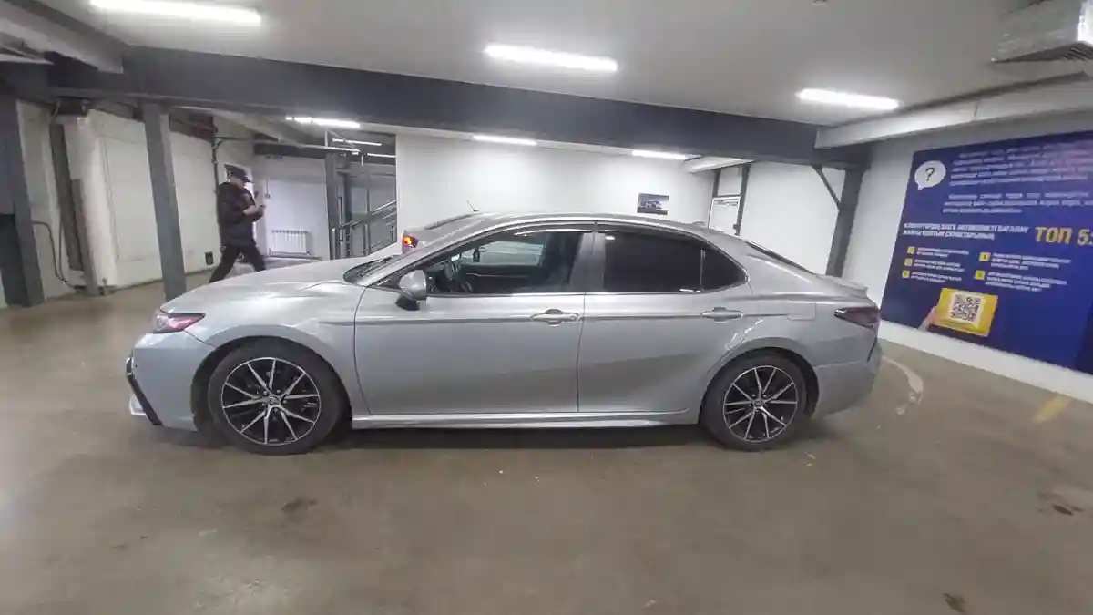 Toyota Camry 2020 года за 12 000 000 тг. в Астана