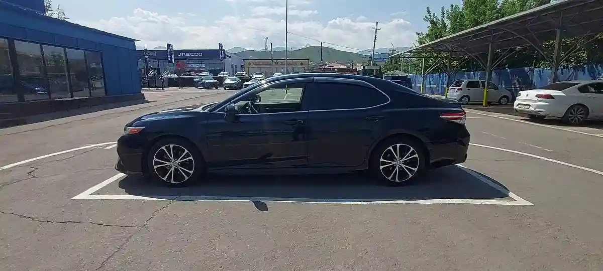 Toyota Camry 2020 года за 11 500 000 тг. в Алматы