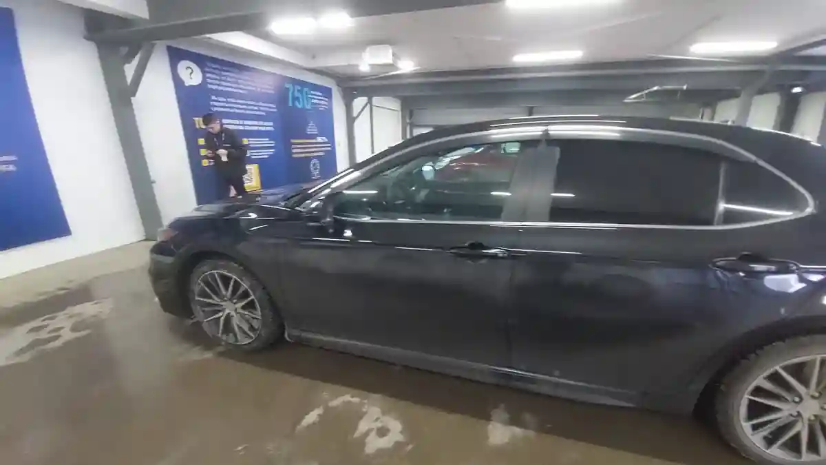 Toyota Camry 2021 года за 15 000 000 тг. в Астана