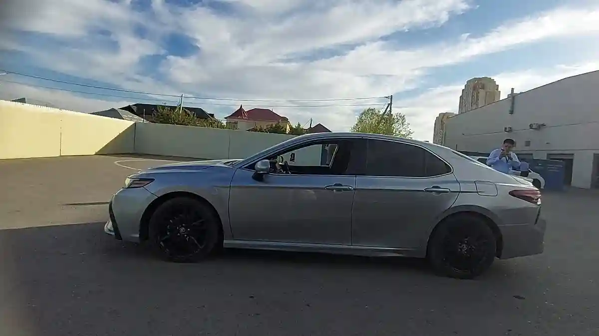 Toyota Camry 2023 года за 17 000 000 тг. в Шымкент