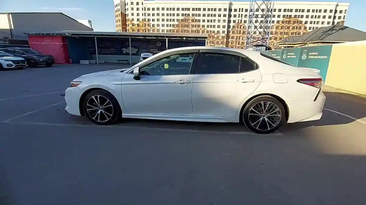 Toyota Camry 2020 года за 12 000 000 тг. в Шымкент