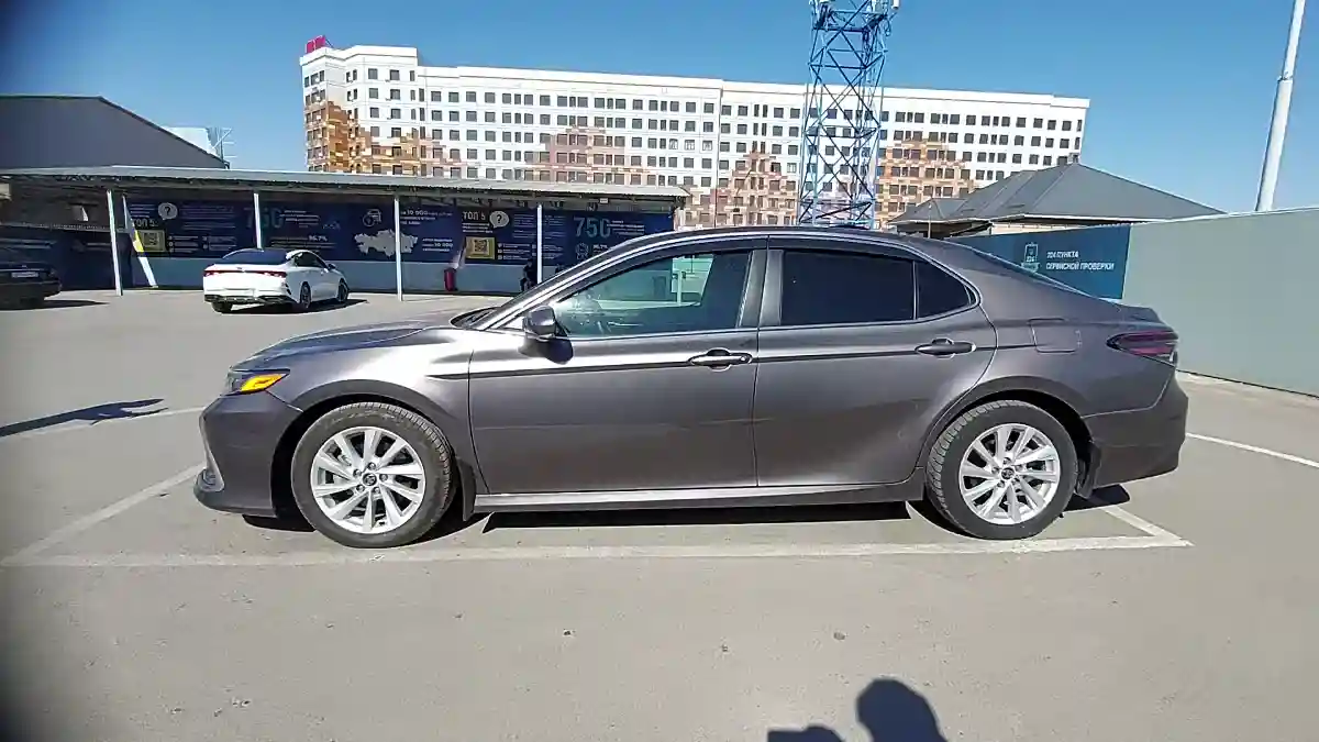 Toyota Camry 2022 года за 14 000 000 тг. в Шымкент