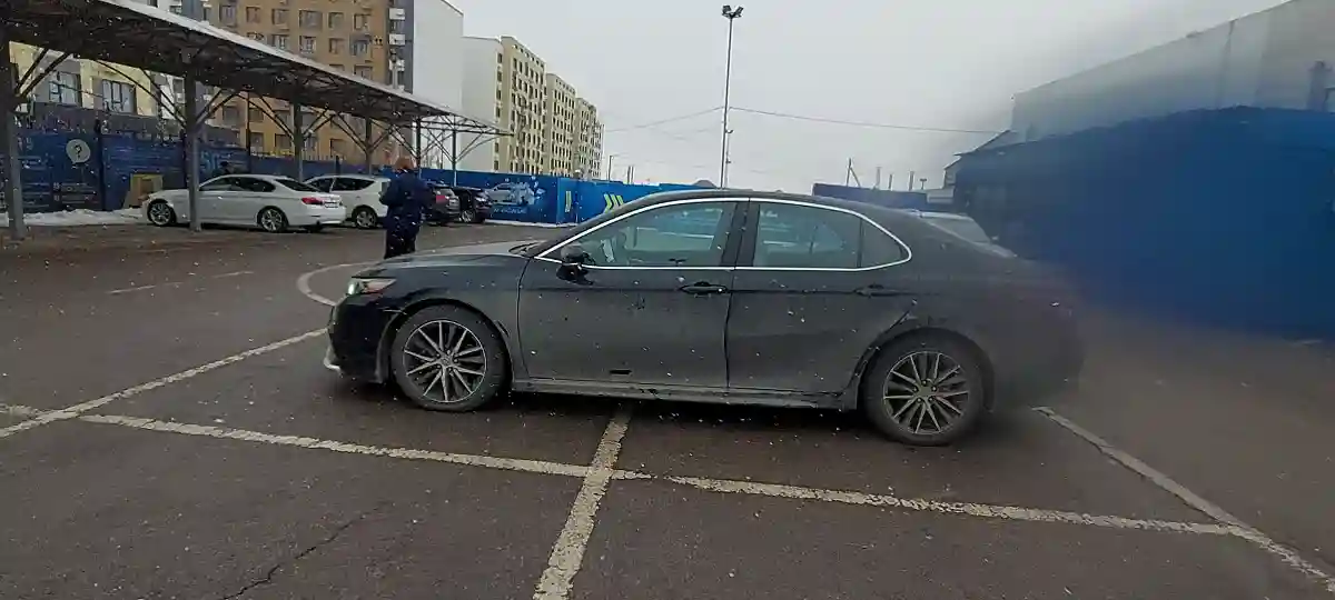 Toyota Camry 2023 года за 15 000 000 тг. в Алматы