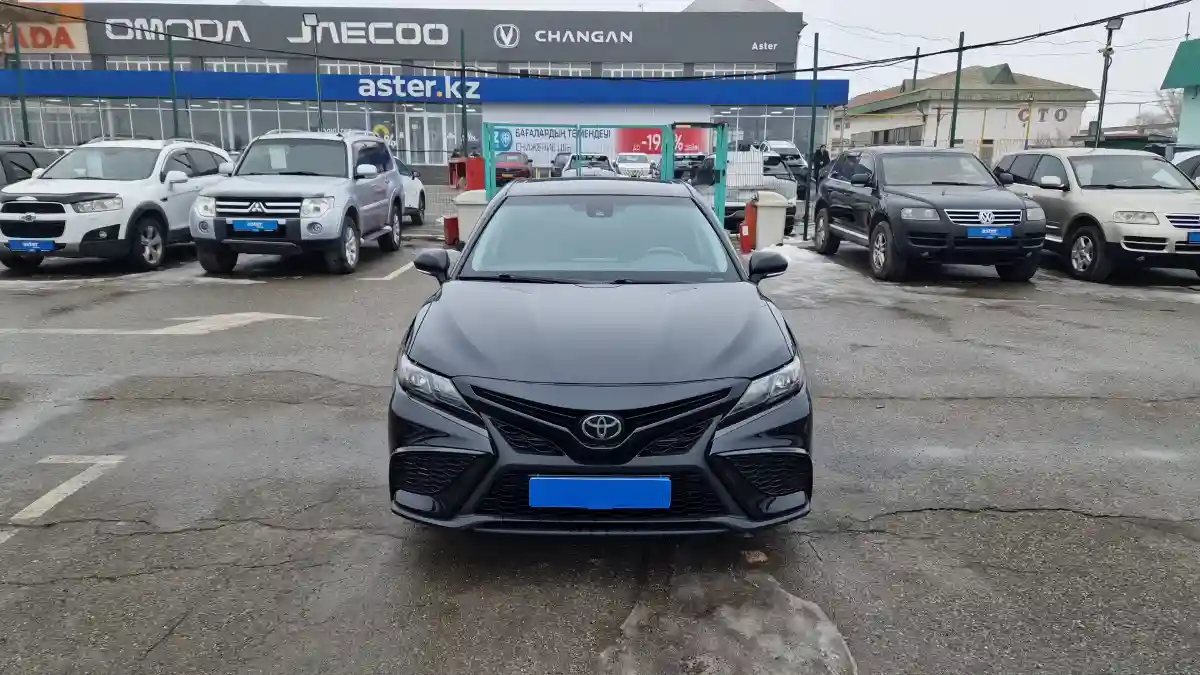 Toyota Camry 2021 года за 11 990 000 тг. в Талдыкорган