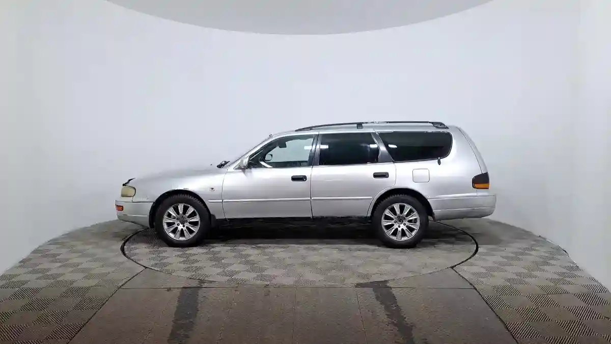 Toyota Camry 1993 года за 1 190 000 тг. в Астана