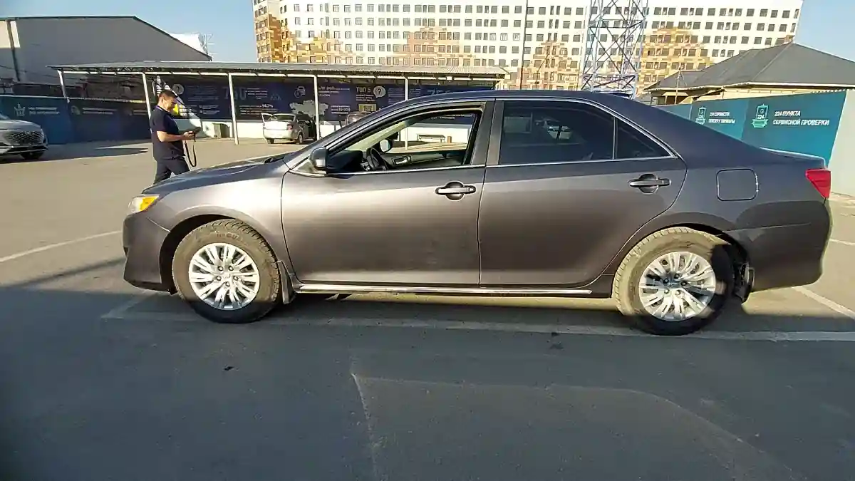 Toyota Camry 2014 года за 8 000 000 тг. в Шымкент