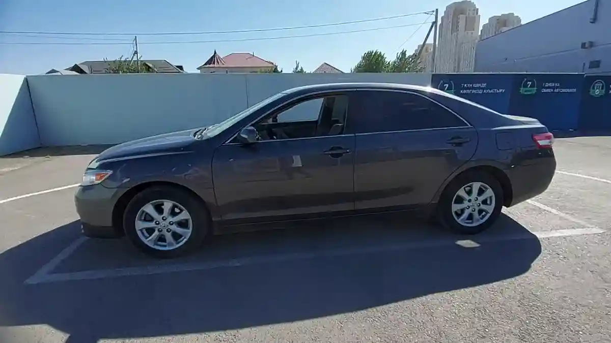 Toyota Camry 2011 года за 8 300 000 тг. в Шымкент