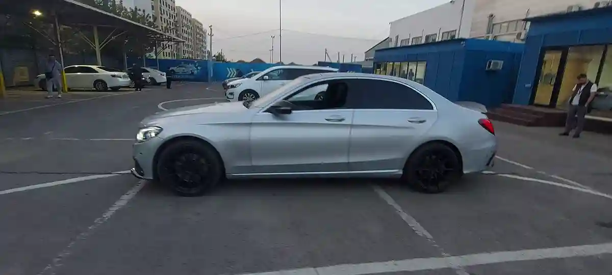Mercedes-Benz C-Класс 2015 года за 9 000 000 тг. в Алматы