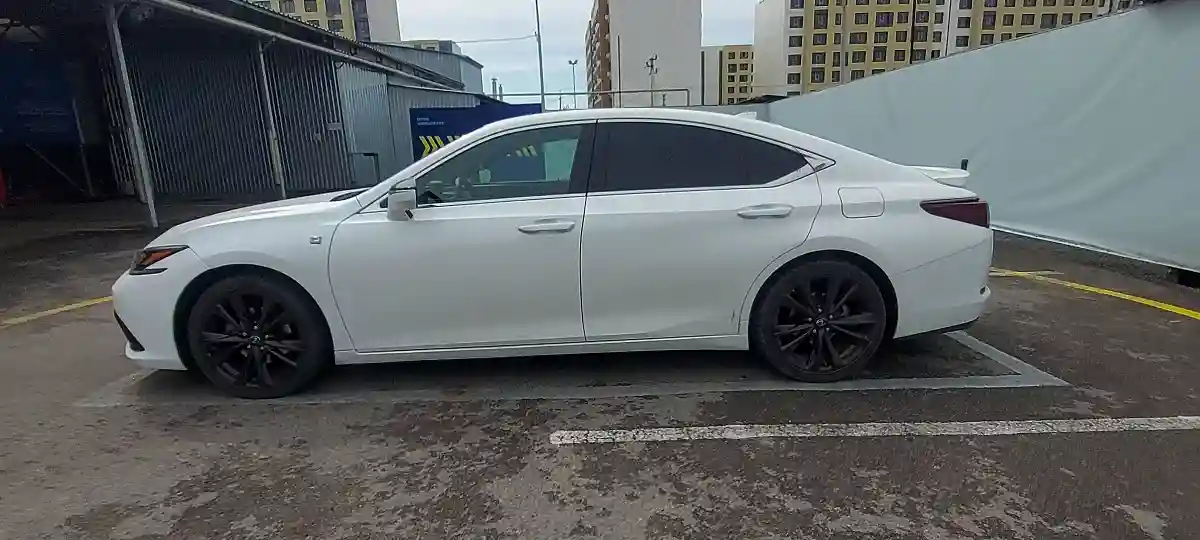 Lexus ES 2020 года за 21 500 000 тг. в Алматы